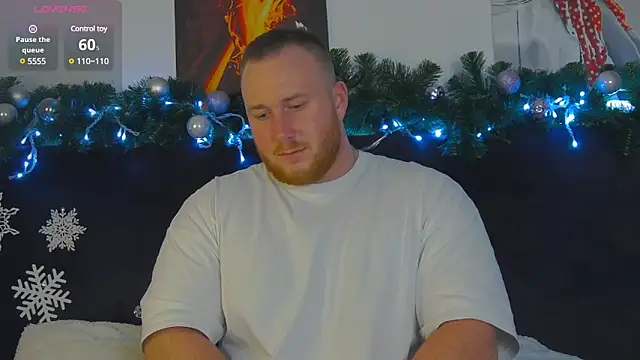 Snapshot of RoddyStill chatting on December 23, 5:32 pm RoddyStill online show from December 23, 5:32 pm