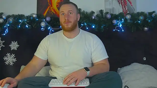 Snapshot of RoddyStill chatting on January 2, 7:44 am RoddyStill online show from January 2, 7:44 am