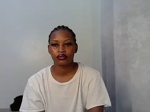 Snapshot of Sweet_Vinkah chatting on April 13, 6:24 pm Sweet Vinkah online show from April 13, 6:24 pm