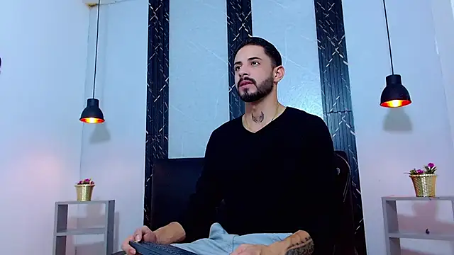 Erick Wall online show from July 23, 1:41 am