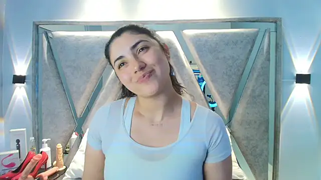 Danna 777  online show from October 6, 9:01 pm