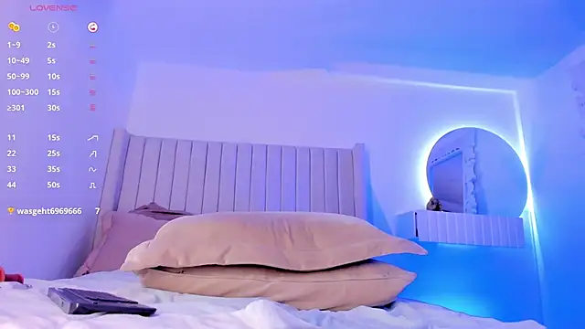 Shelynna azzul online show from February 20, 11:43 pm