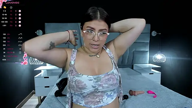 Snapshot of dawa_angels chatting on March 19, 10:11 am dawa angels online show from March 19, 10:11 am