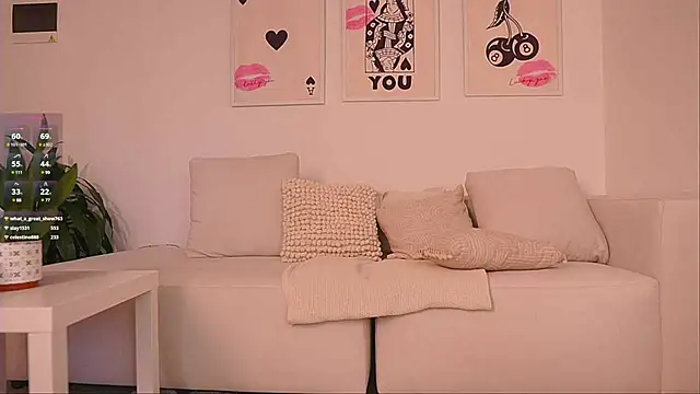 Snapshot of cute__petite chatting on December 18, 9:40 pm cute petite online show from December 18, 9:40 pm