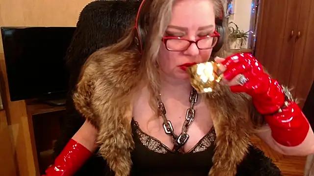 Miss Tress online show from February 27, 9:14 pm