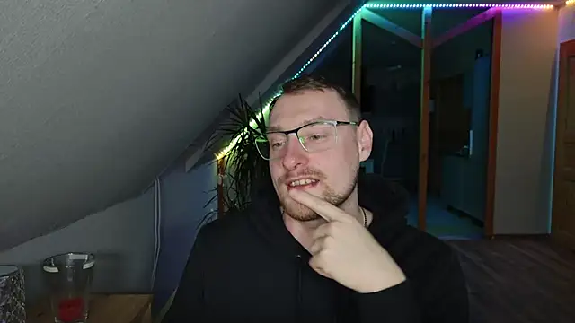 Relsxboy online show from February 11, 5:50 pm