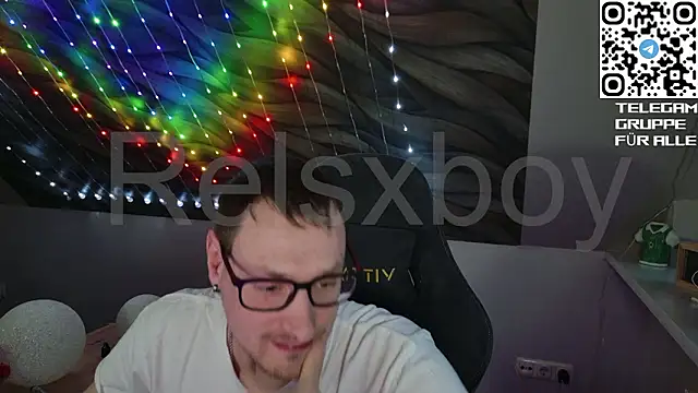 Relsxboy online show from March 7, 5:32 pm