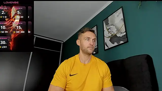 Snapshot of ShawnFucker2 chatting on January 6, 6:47 am ShawnFucker2 online show from January 6, 6:47 am