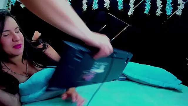 Kiara Casidie online show from January 24, 7:28 pm