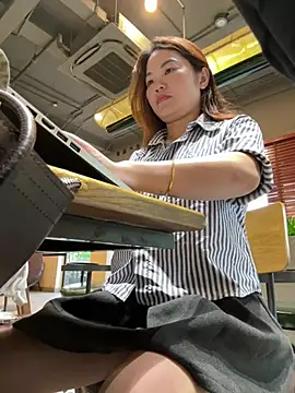 Emily 9xx online show from April 22, 1:19 am