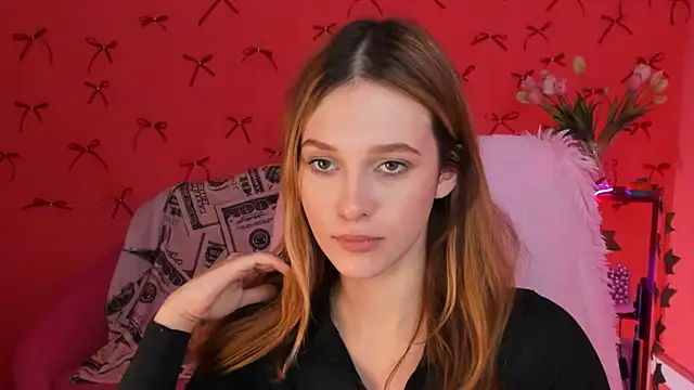 LolaLemona online show from March 6, 1:24 pm