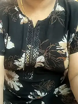 cuteyqueen online show from December 19, 5:18 am