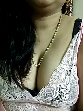 cuteyqueen online show from January 3, 10:09 am