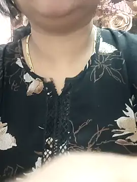 cuteyqueen online show from January 28, 3:25 pm