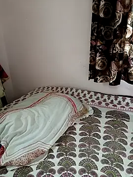 cuteyqueen online show from March 13, 1:54 am