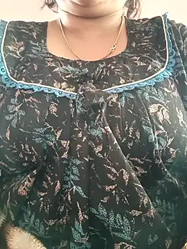 cuteyqueen online show from January 8, 7:10 am