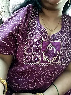 cuteyqueen online show from January 10, 7:32 am