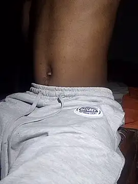 Snapshot of Naughty_Ratty chatting on February 4, 10:24 pm Naughty Ratty online show from February 4, 10:24 pm