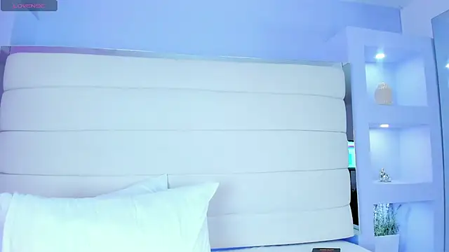 JessyEvans online show from February 15, 2:04 am