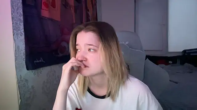 Meowki4k online show from December 31, 4:16 am