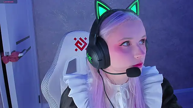 SweeteRose Royce online show from January 3, 3:55 pm