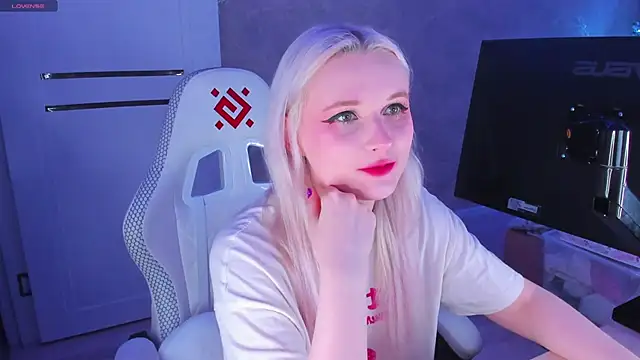 SweeteRose Royce online show from January 18, 3:49 pm