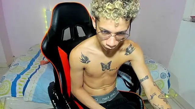 mateodeamjo online show from November 4, 7:40 am