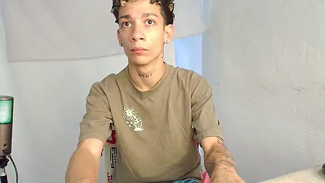 Snapshot of mateodeamjo chatting on May 21, 11:23 pm mateodeamjo online show from May 21, 11:23 pm