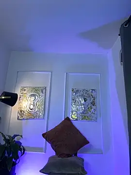 Valermodel online show from February 10, 9:30 pm