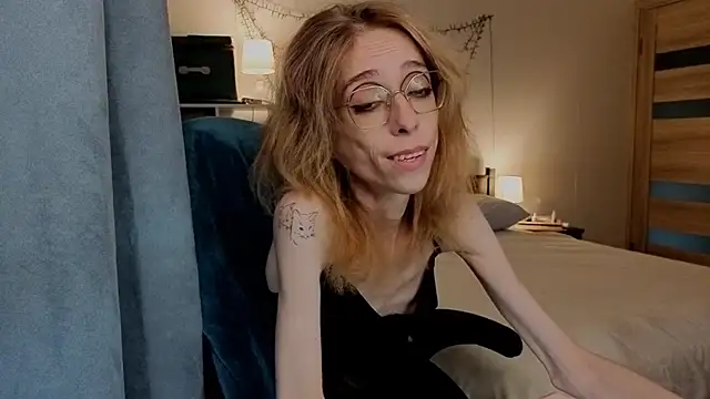 amber quell here online show from September 19, 2:29 pm