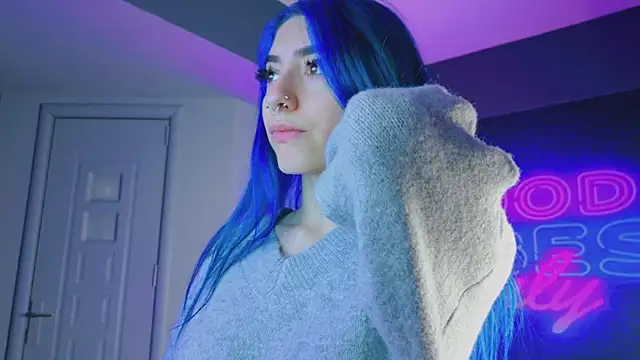 AriaVoss online show from December 8, 8:36 pm