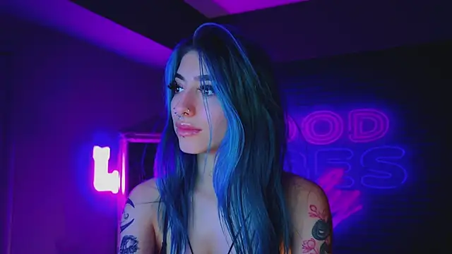 AriaVoss online show from January 14, 2:40 am