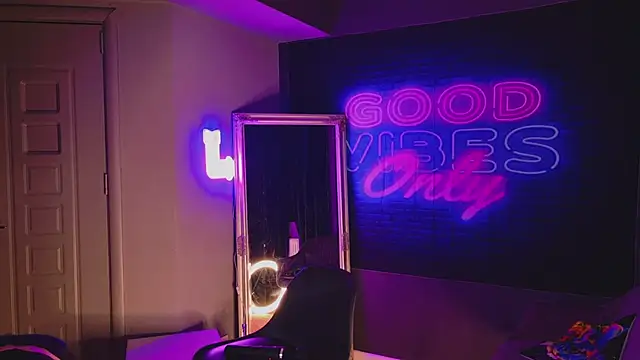 AriaVoss online show from February 10, 9:36 pm