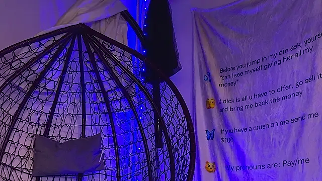 AriaVoss online show from March 25, 9:43 pm