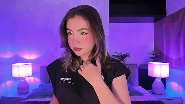 Snapshot of SamantaBone chatting on October 17, 10:45 pm SamantaBone online show from October 17, 10:45 pm