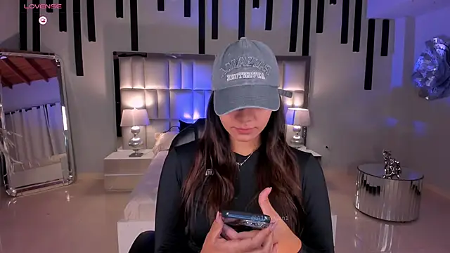 AllyJensen online show from April 6, 10:27 am