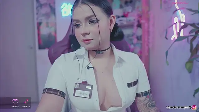 Snapshot of sensualkattt chatting on September 18, 1:46 pm sensualkattt online show from September 18, 1:46 pm