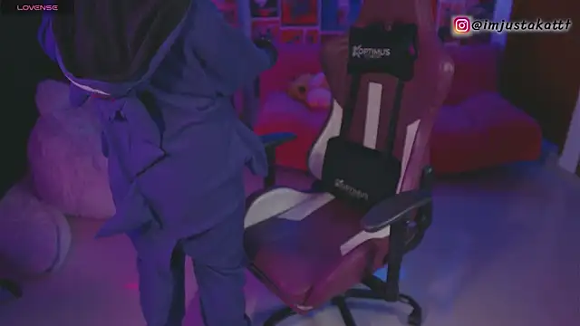 sensualkattt online show from November 19, 1:38 am