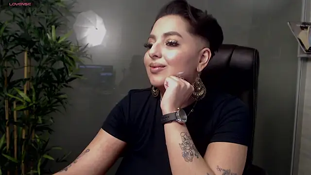 BustyAllyy online show from February 27, 2:42 am