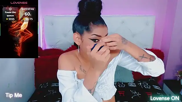 Amanda bigx online show from November 2, 6:05 am