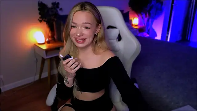 Lily Yin online show from April 22, 5:43 am