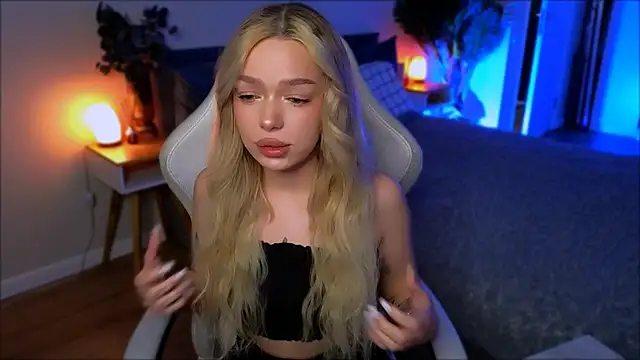 Lily Yin online show from April 25, 5:43 am