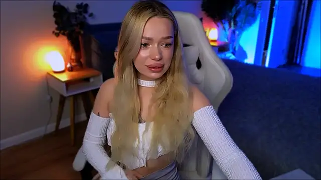 Lily Yin online show from April 26, 5:38 am