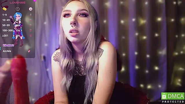 JustMeowGirl online show from December 2, 8:30 am