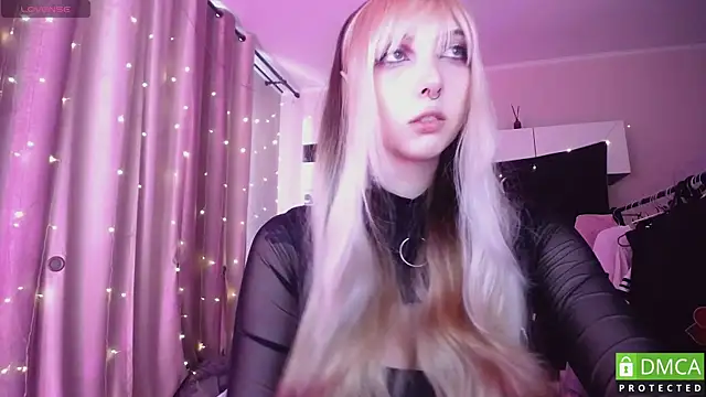 JustMeowGirl online show from June 20, 4:37 am