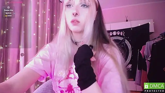 JustMeowGirl online show from June 30, 5:08 am