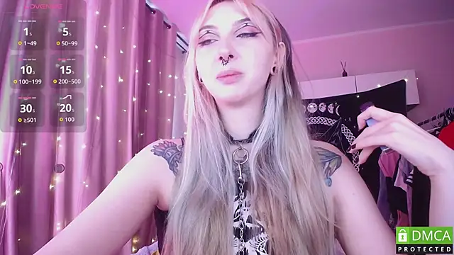JustMeowGirl online show from July 12, 5:42 am