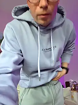 Schnubby1 online show from May 11, 4:37 pm