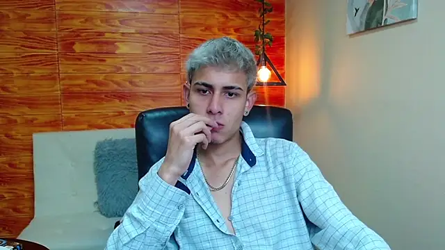 Bastiaan 28 online show from December 26, 3:16 am