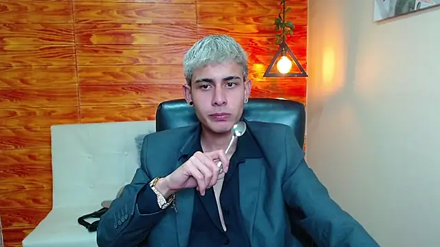 Bastiaan 28 online show from January 5, 5:20 pm